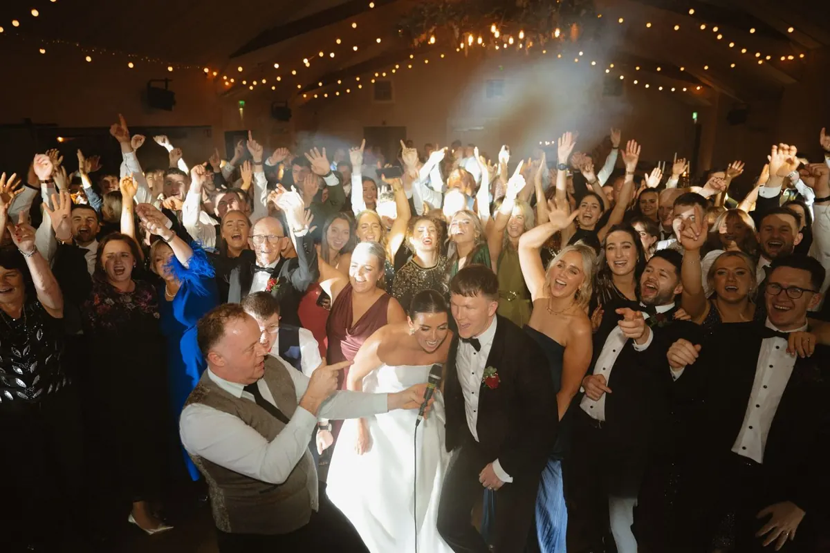 Aisling & Hugh’s Christmas Wedding in Doolin