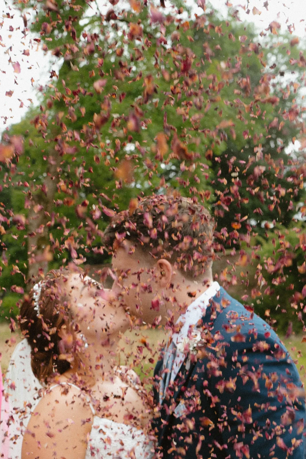 Claire and Will kiss amid confetti