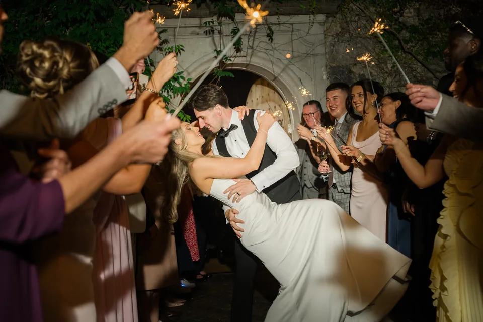 The sparkler kiss gives a lively night-time portrait.