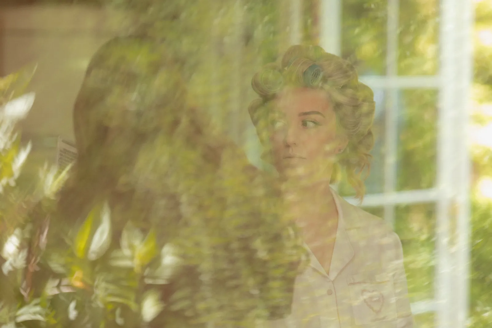 Roslyn seen through the window during preparations