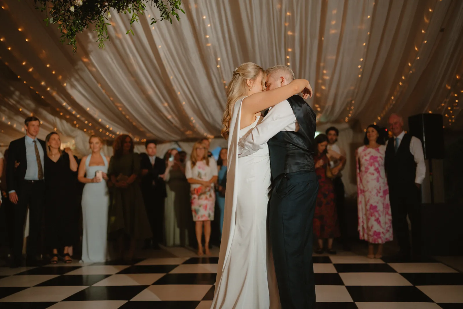 Roslyn and Jack embracing during their dance